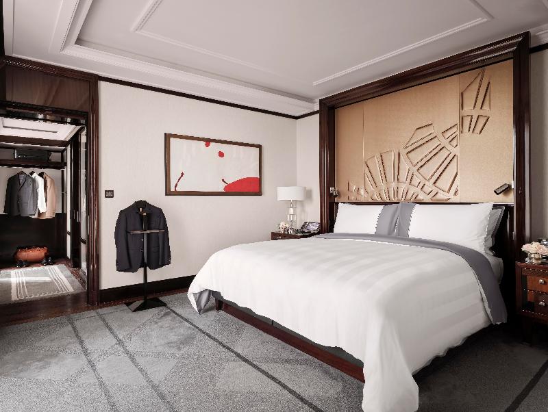 The Peninsula Paris image