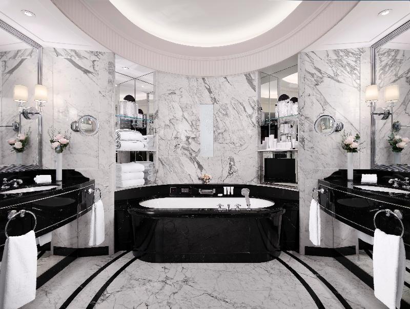 The Peninsula Paris image