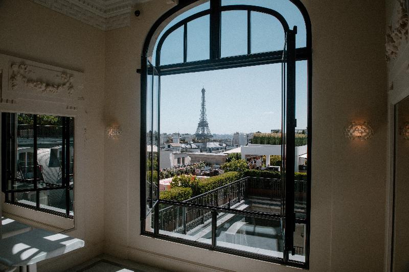 The Peninsula Paris image