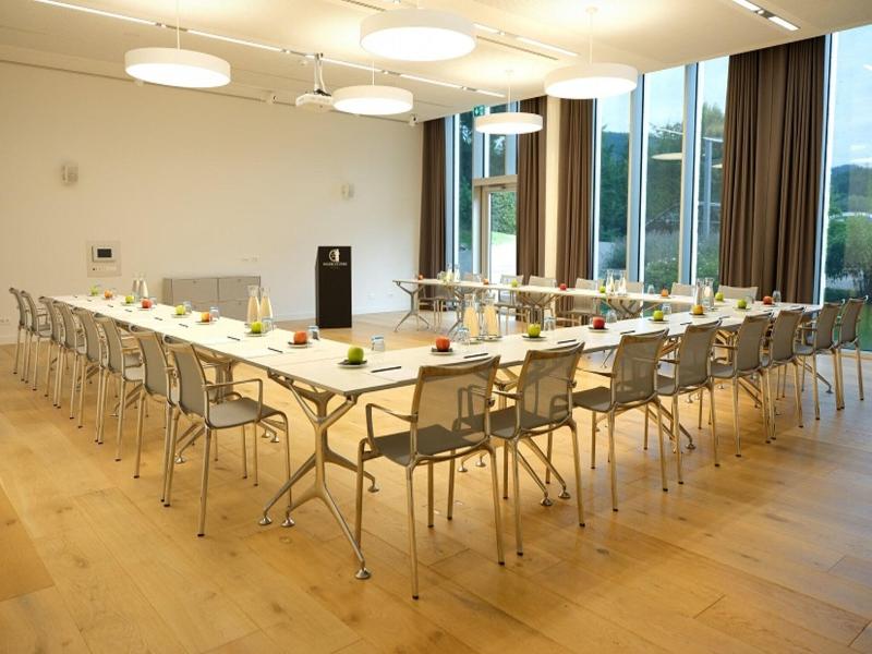 Modern Times Hotel Vevey image