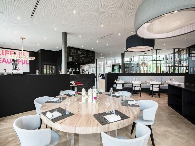 Modern Times Hotel Vevey image