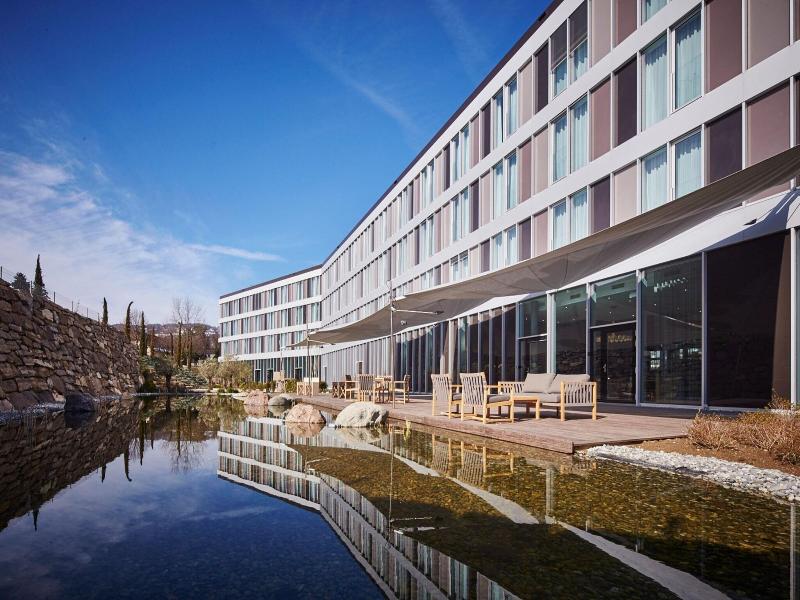 Modern Times Hotel Vevey image
