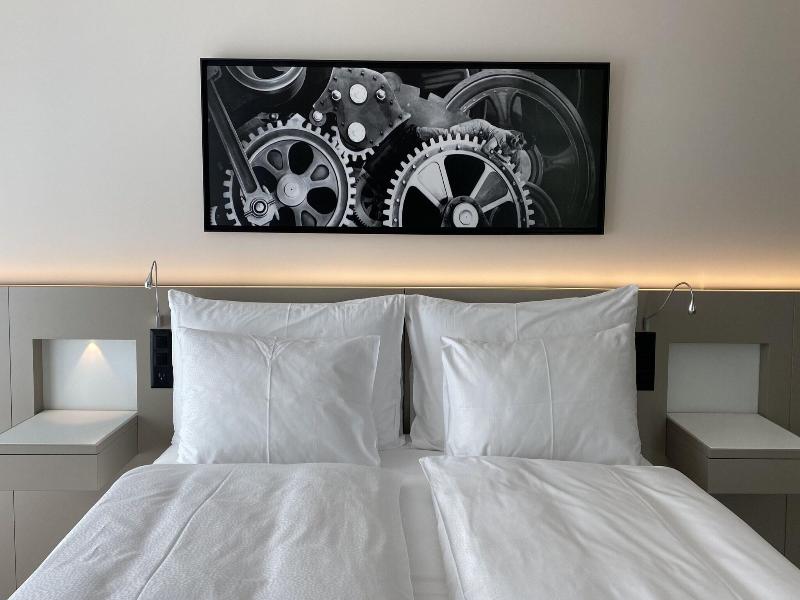 Modern Times Hotel Vevey image