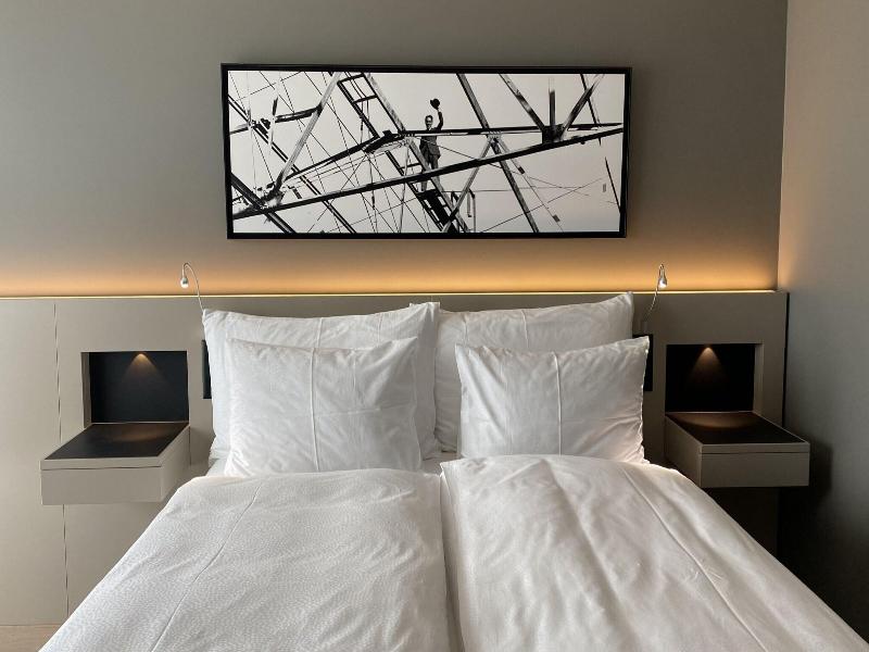 Modern Times Hotel Vevey image