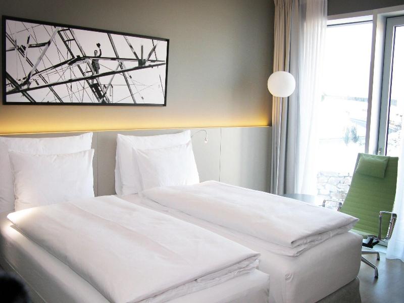 Modern Times Hotel Vevey image
