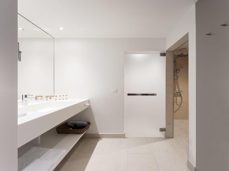 Modern Times Hotel Vevey image