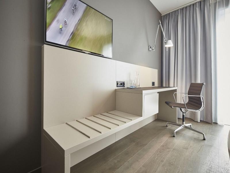 Modern Times Hotel Vevey image