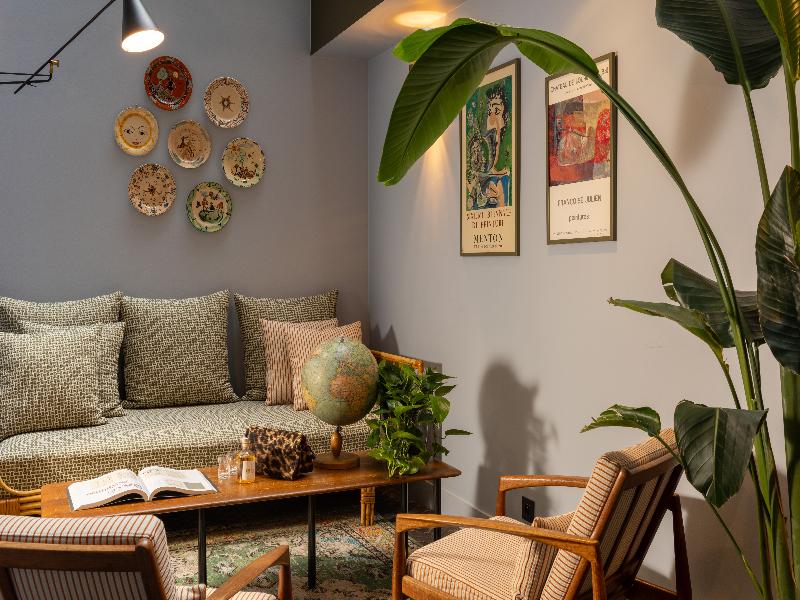 Coq Hotel (Community of Quality) image