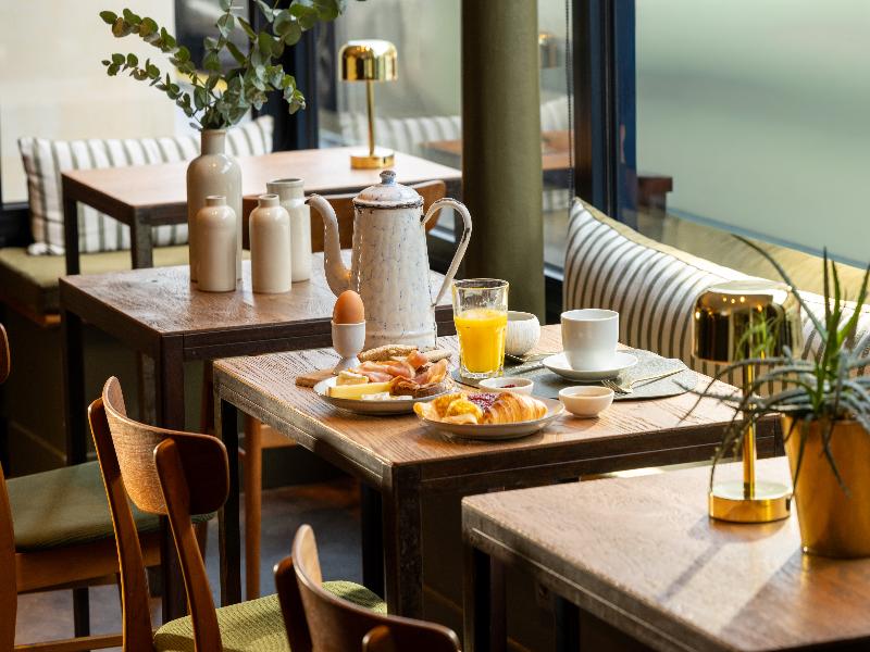 Coq Hotel (Community of Quality) image