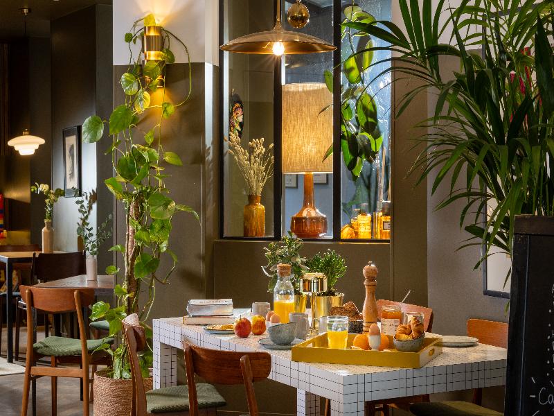 Coq Hotel (Community of Quality) image