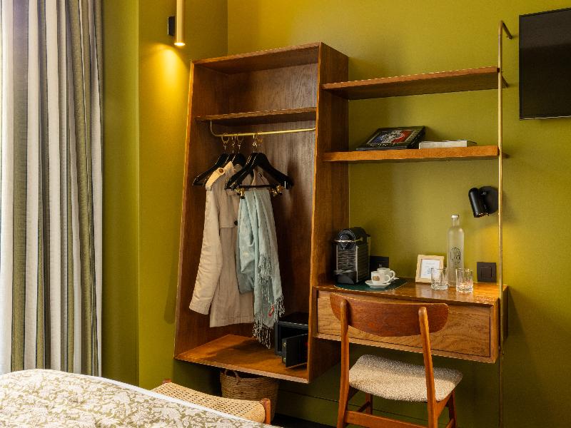 Coq Hotel (Community of Quality) image