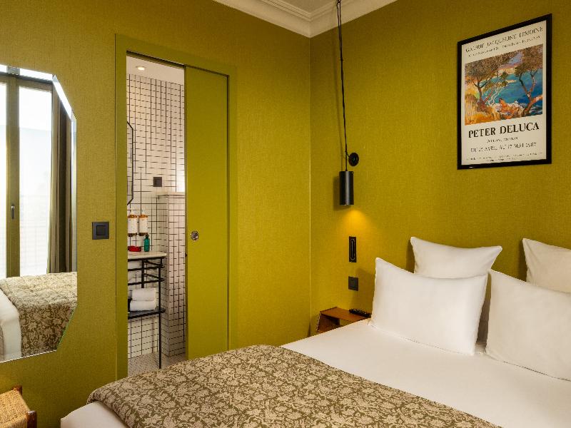 Coq Hotel (Community of Quality) image