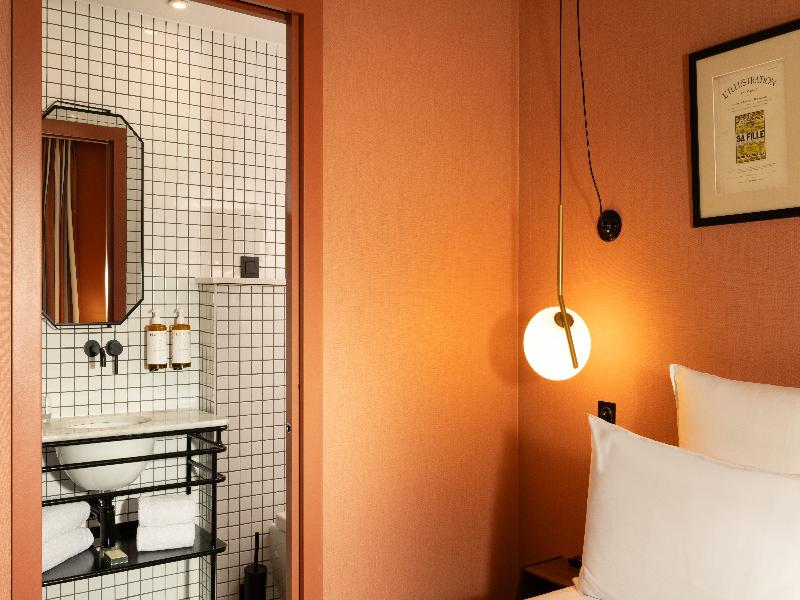 Coq Hotel (Community of Quality) image