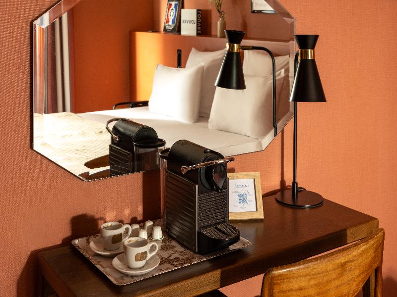 Coq Hotel (Community of Quality) image