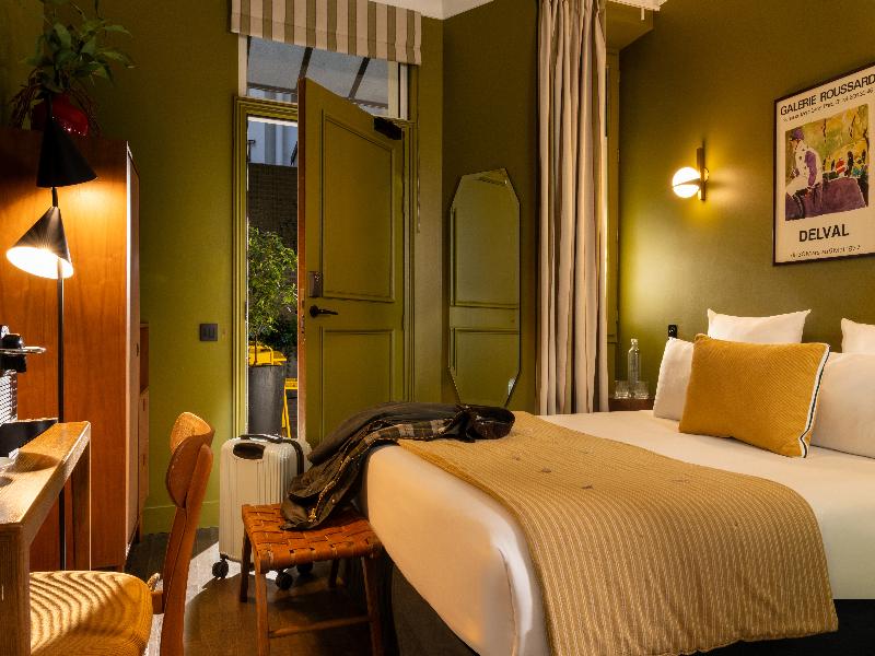 Coq Hotel (Community of Quality) image
