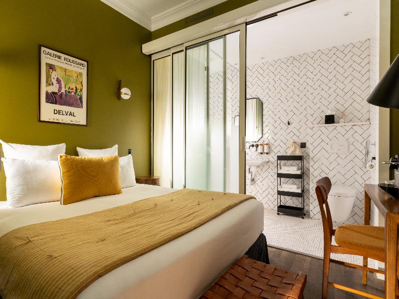 Coq Hotel (Community of Quality) image