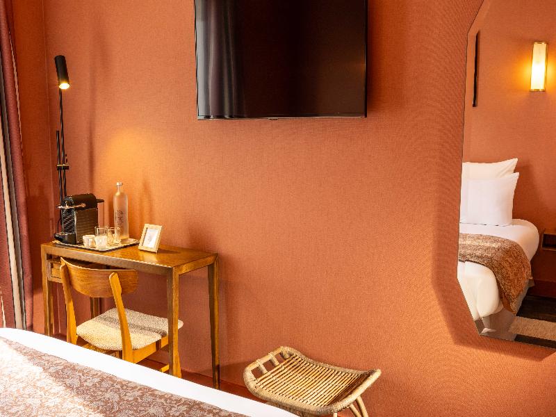 Coq Hotel (Community of Quality) image