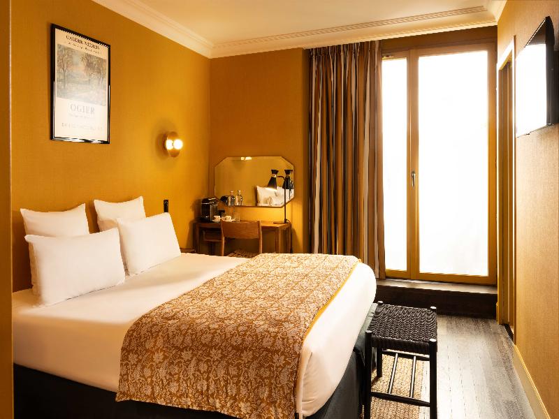 Coq Hotel (Community of Quality) image