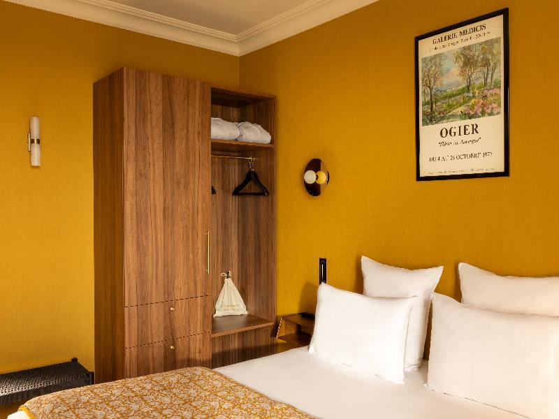 Coq Hotel (Community of Quality) image