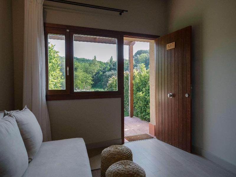 Hotel Mas Salagros EcoResort & Aire Ancient Baths image