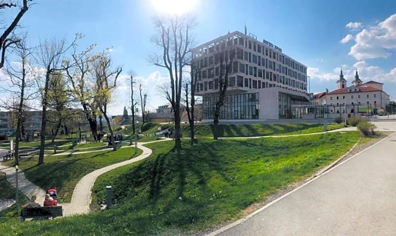 Hotel Kras image