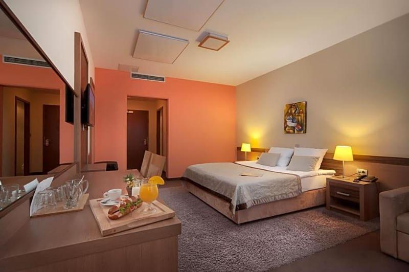Hotel Kras image