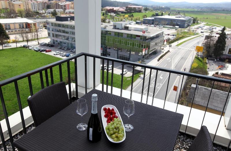 Hotel Kras image