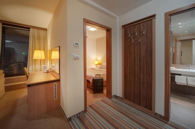 Hotel Kras image