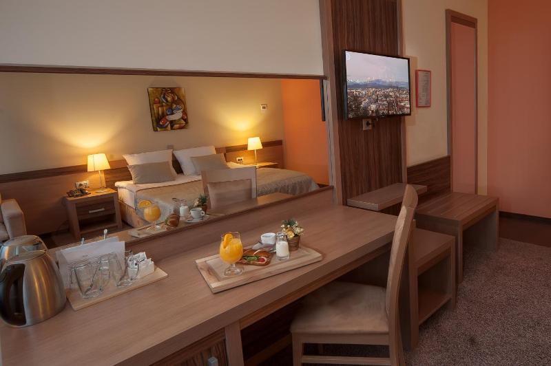 Hotel Kras image