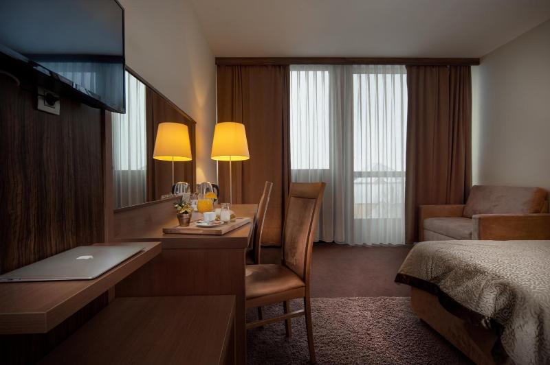 Hotel Kras image