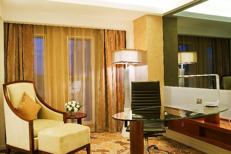Radisson Blu Hotel Liuzhou image
