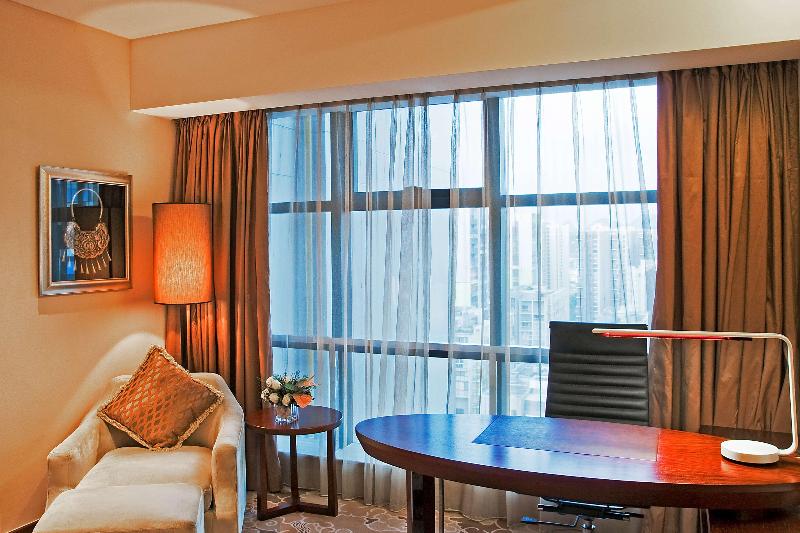 Radisson Blu Hotel Liuzhou image