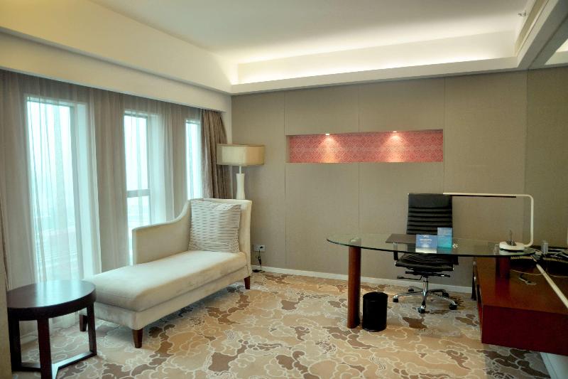 Radisson Blu Hotel Liuzhou image