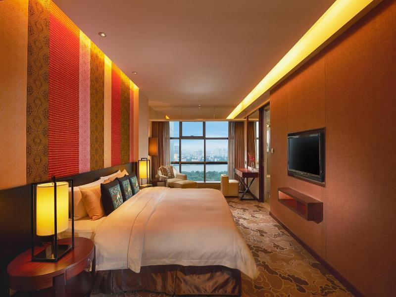 Radisson Blu Hotel Liuzhou image