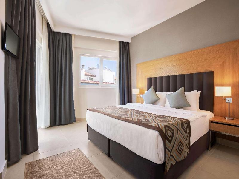 1 Double Bed Accessible Room