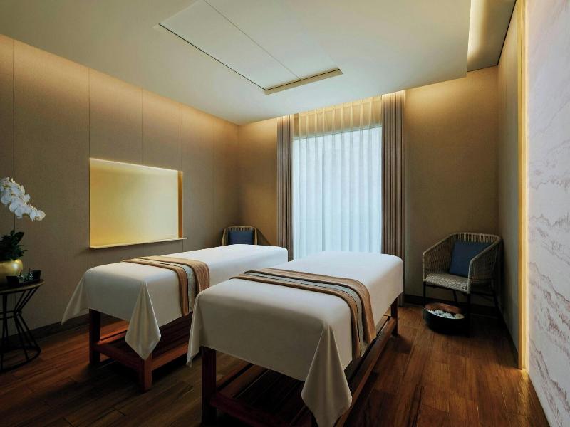 Sheraton Jakarta Gandaria City Hotel image