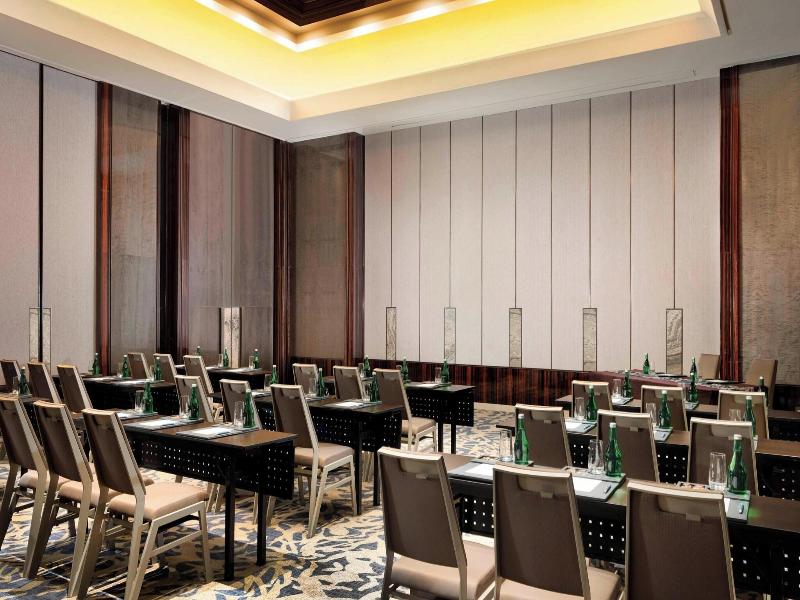 Sheraton Jakarta Gandaria City Hotel image