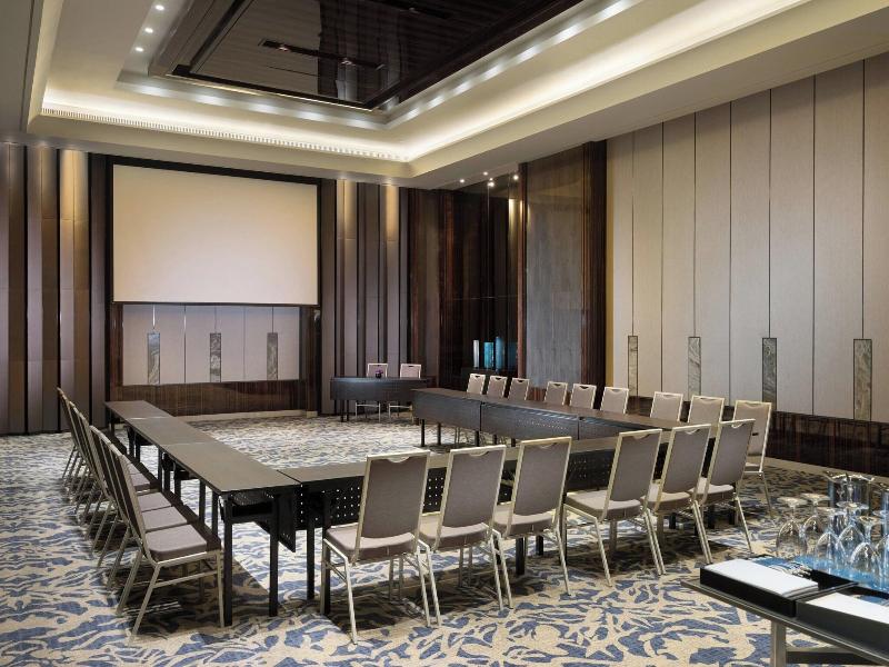 Sheraton Jakarta Gandaria City Hotel image