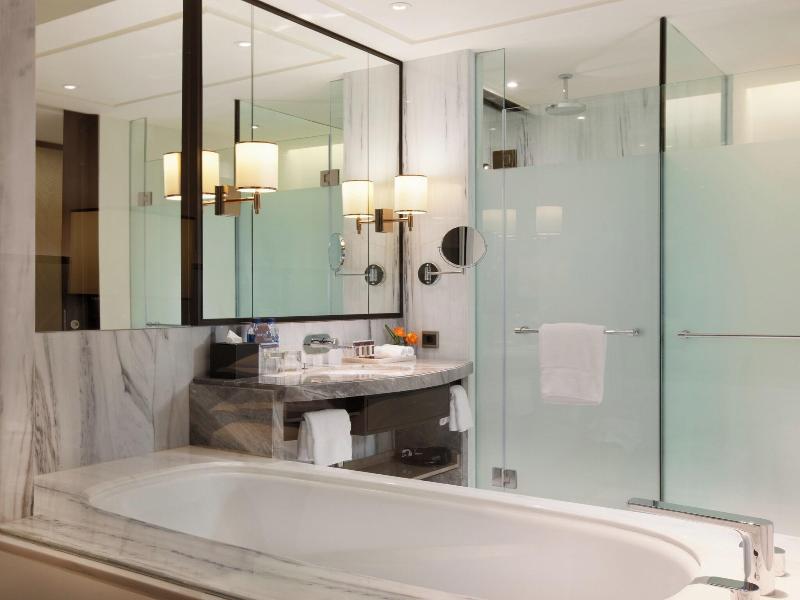Sheraton Jakarta Gandaria City Hotel image