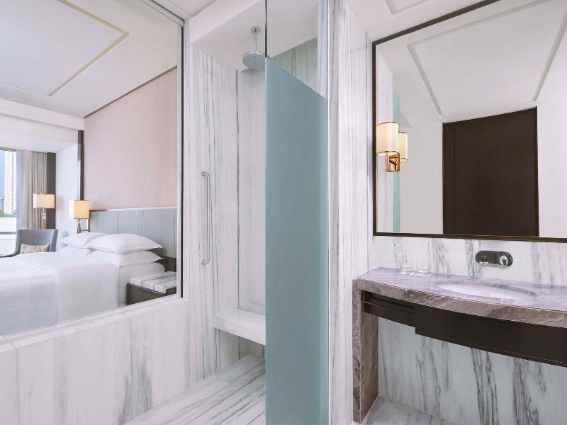 Sheraton Jakarta Gandaria City Hotel image