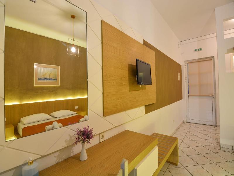 Epavlis Resort image