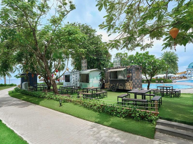 Sheraton Phu Quoc Long Beach Resort image