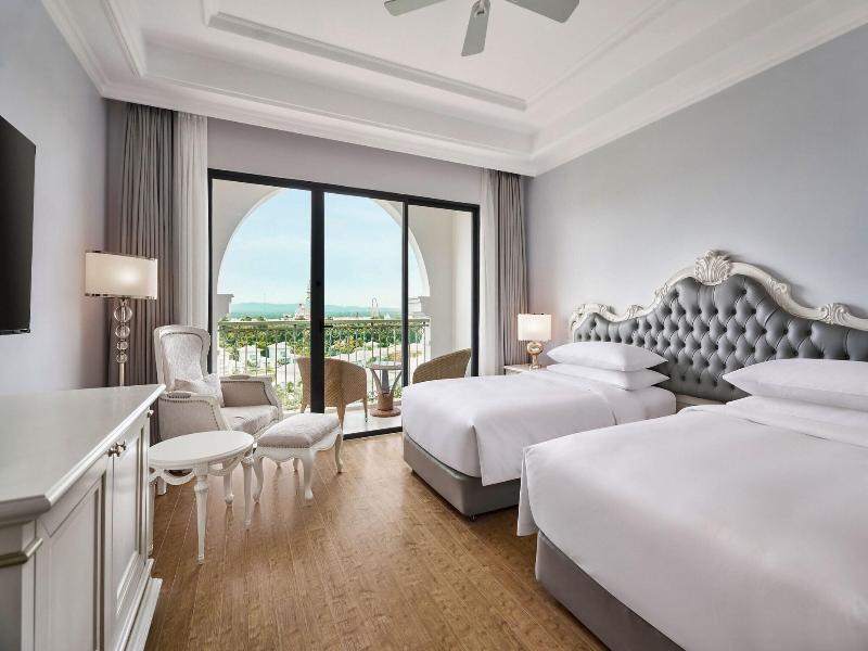 Sheraton Phu Quoc Long Beach Resort image