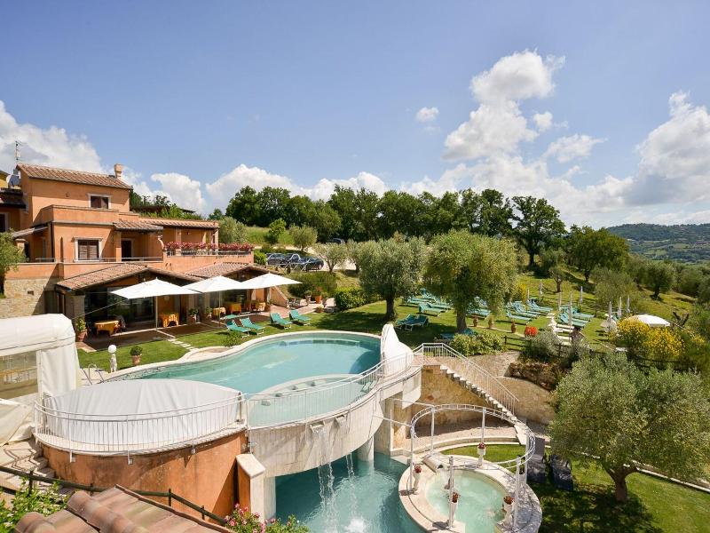 HOTEL SATURNO FONTE PURA image