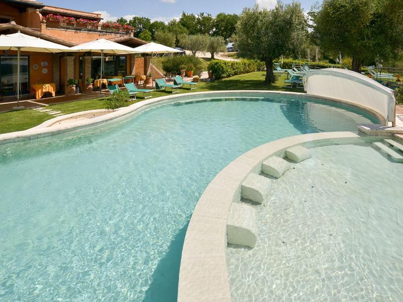 HOTEL SATURNO FONTE PURA image