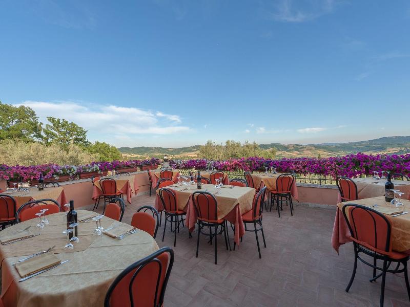 HOTEL SATURNO FONTE PURA image