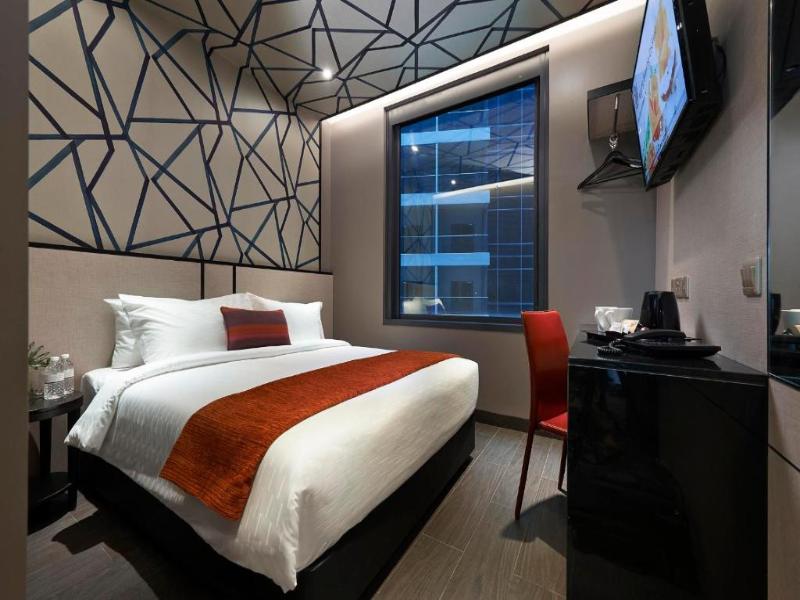 room detail thumbnail 1