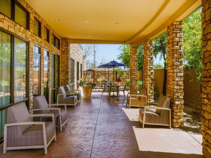 Courtyard Phoenix Mesa Gateway Airport image