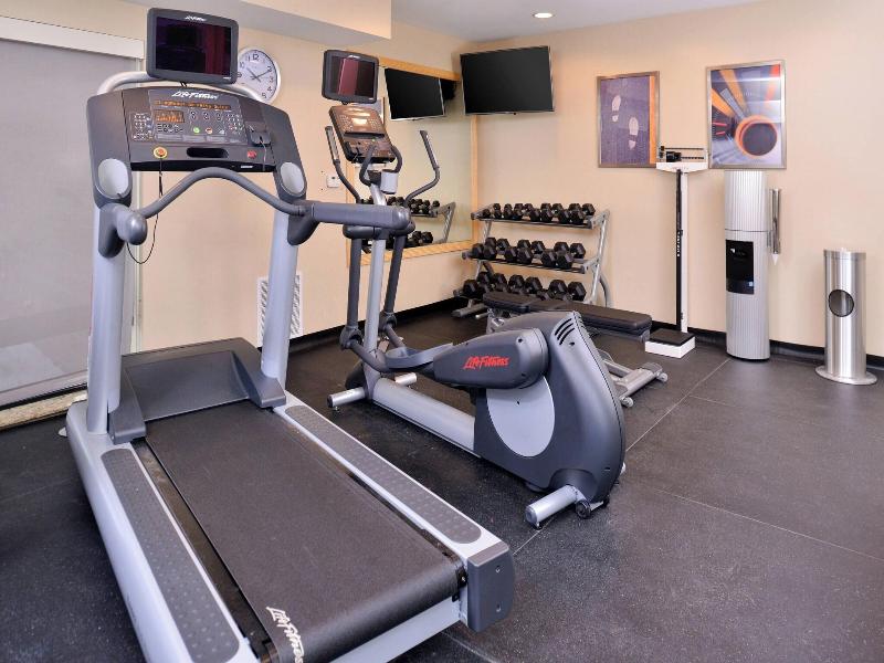 Towneplace Suites Detroit Commerce image