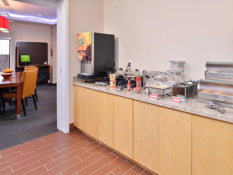 Towneplace Suites Detroit Commerce image